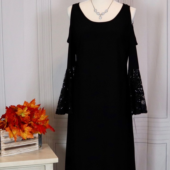 R & M Richard special occasion dress. Size 12 - Picture 3 of 9